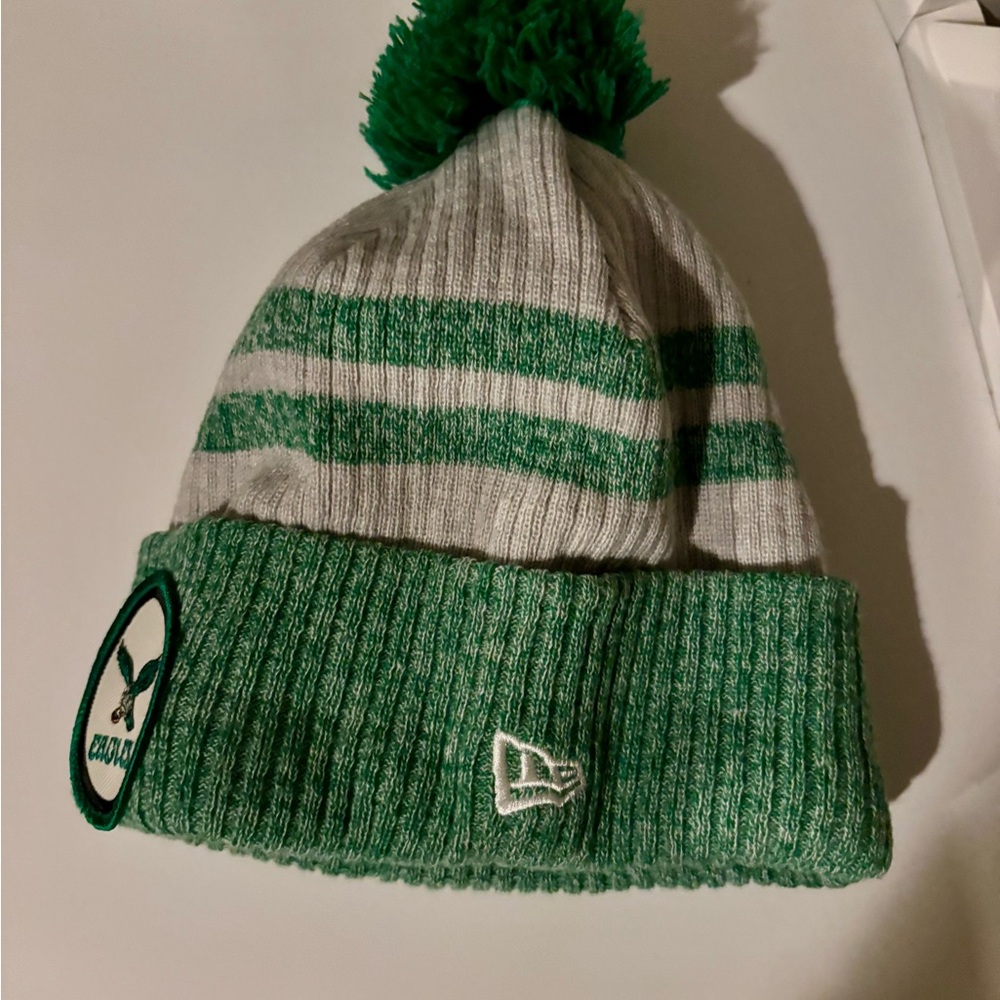 New Era Eagles Green and Gray Beanie - Picture 4 of 5